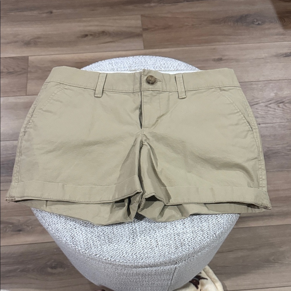 Old Navy Women's Tan Cargo Shorts